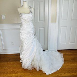 KITTY CHEN White Beaded One Shoulder Pleated Lace Corset Wedding Dress